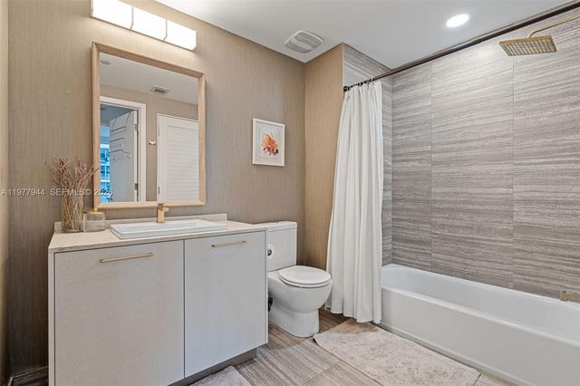 1010 Brickell Ave 4009, Miami, FL 33131