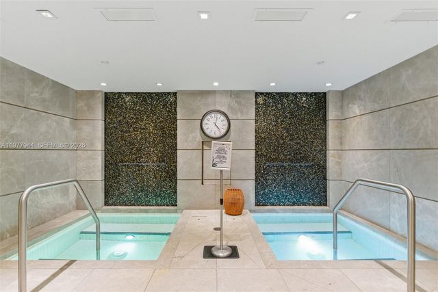 1010 Brickell Ave 4009, Miami, FL 33131