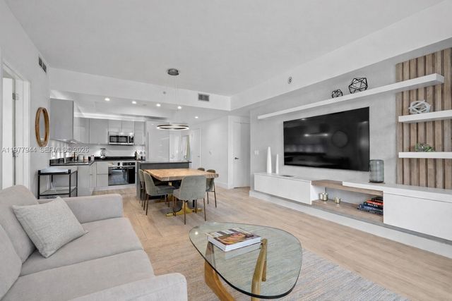 1010 Brickell Ave 4009, Miami, FL 33131