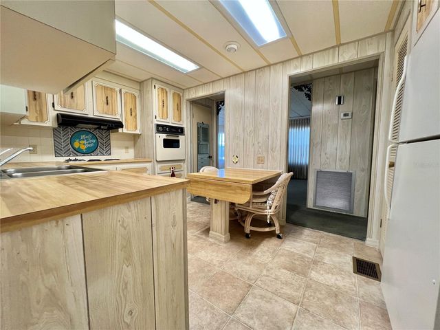 180 HIBISCUS WAY, Leesburg, FL 34748