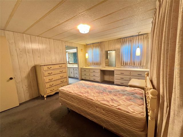 180 HIBISCUS WAY, Leesburg, FL 34748