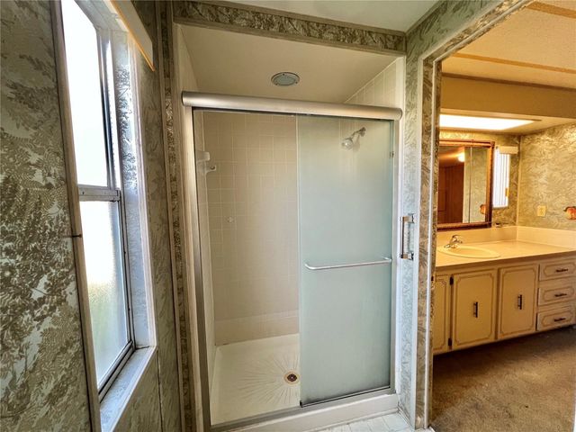 180 HIBISCUS WAY, Leesburg, FL 34748