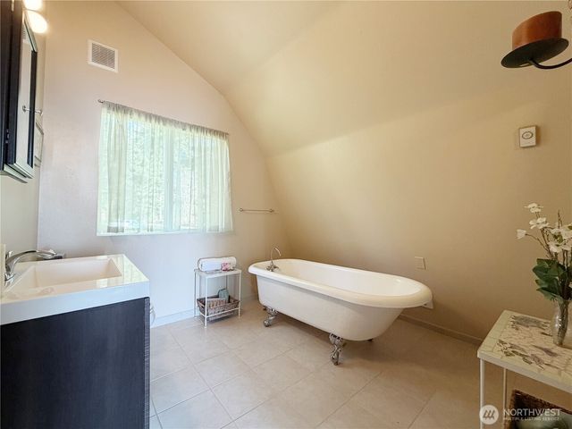 46 G Mukilteo Way, Hat Island, WA 98206