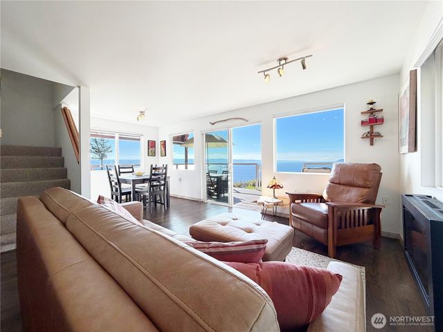 46 G Mukilteo Way, Hat Island, WA 98206