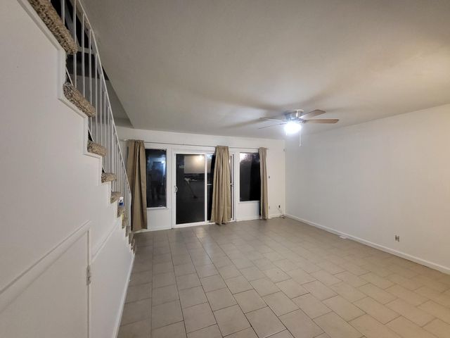 5682 Hillsdale Blvd, Sacramento, CA 95842