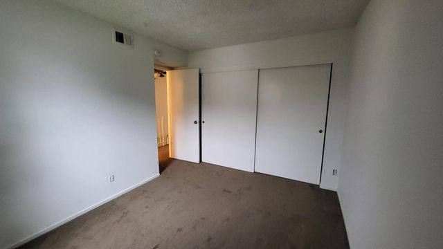 5682 Hillsdale Blvd, Sacramento, CA 95842