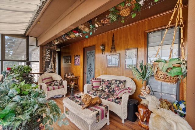 1005 Acorn Court, Arlington, TX 76012