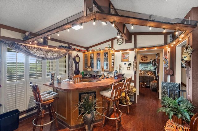 1005 Acorn Court, Arlington, TX 76012