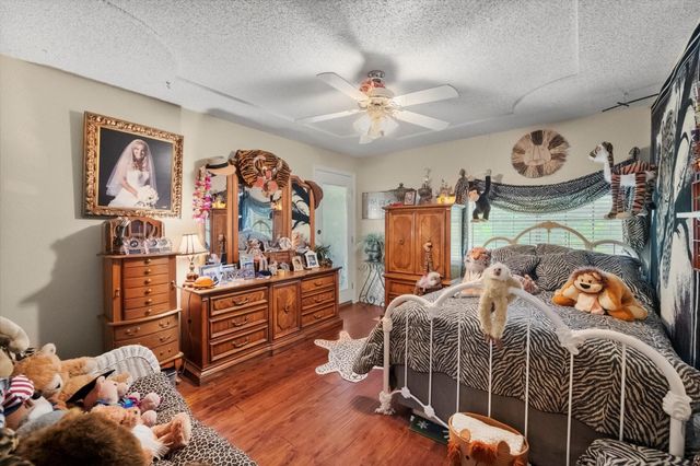 1005 Acorn Court, Arlington, TX 76012