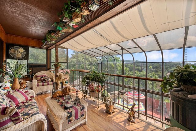 1005 Acorn Court, Arlington, TX 76012