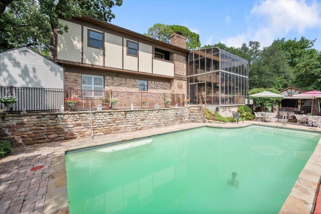 1005 Acorn Court, Arlington, TX 76012