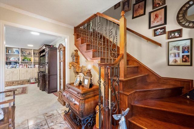 1005 Acorn Court, Arlington, TX 76012