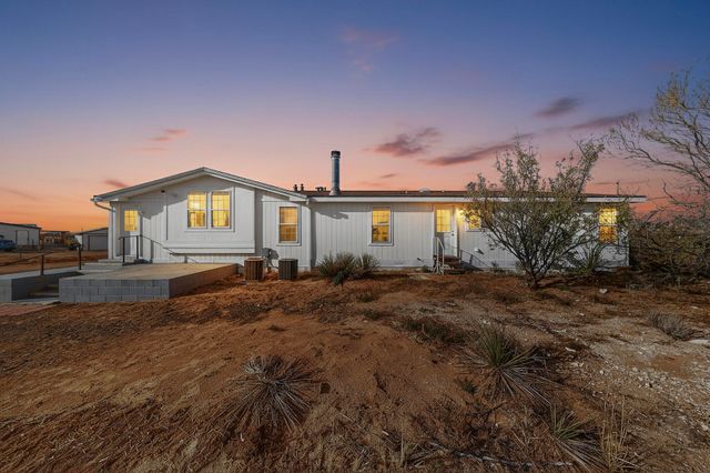 8 Clinger Lane, Los Lunas, NM 87031