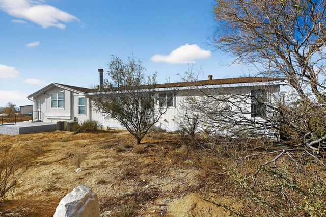 8 Clinger Lane, Los Lunas, NM 87031