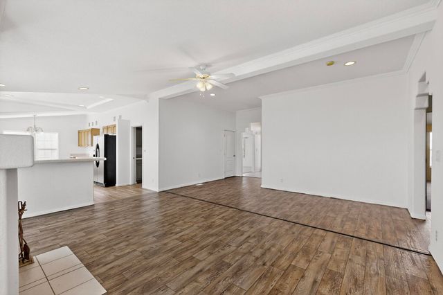 8 Clinger Lane, Los Lunas, NM 87031