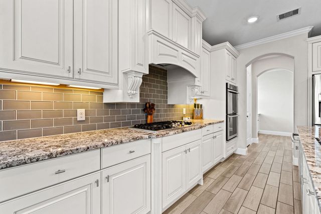 16719 Harbor Falls Drive, Cypress, TX 77433