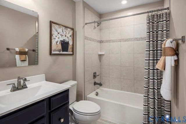 3 Nine Iron Dr, Richmond, VA 23223