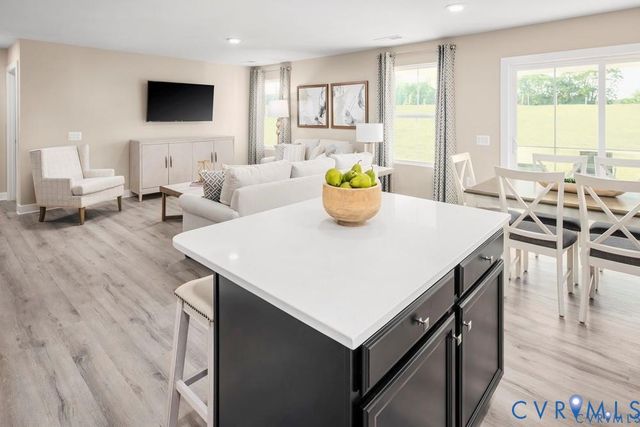 3 Nine Iron Dr, Richmond, VA 23223