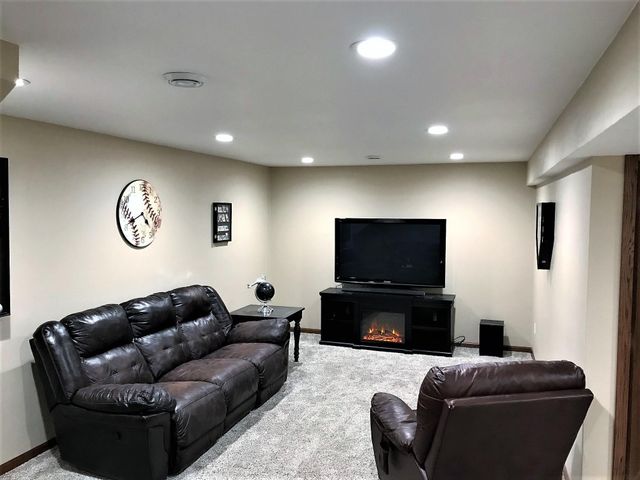 39947 River Oaks Drive, Roseau, MN 56751