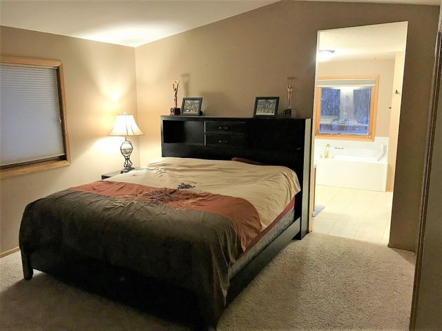 39947 River Oaks Drive, Roseau, MN 56751