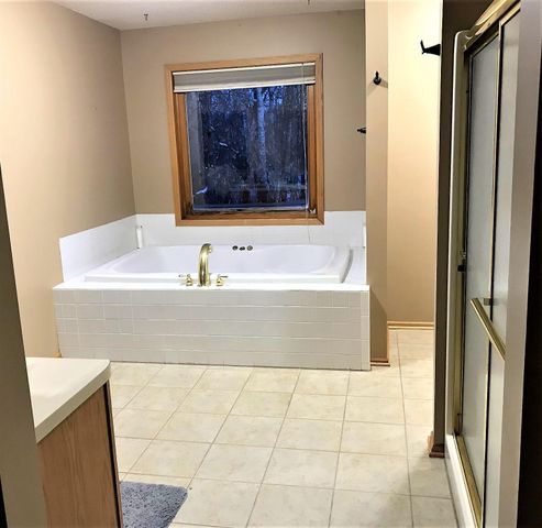 39947 River Oaks Drive, Roseau, MN 56751