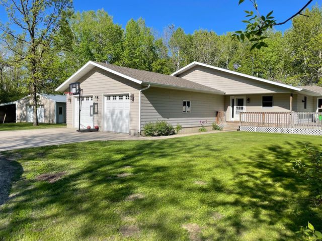 39947 River Oaks Drive, Roseau, MN 56751