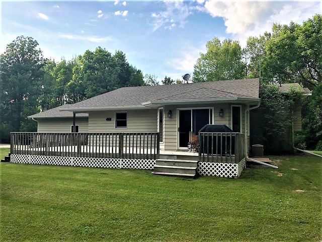 39947 River Oaks Drive, Roseau, MN 56751