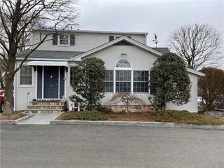 31 Ledge Avenue 2, New Canaan, CT 06840