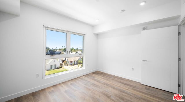 5153 Maplewood Avenue 407, Los Angeles, CA 90004