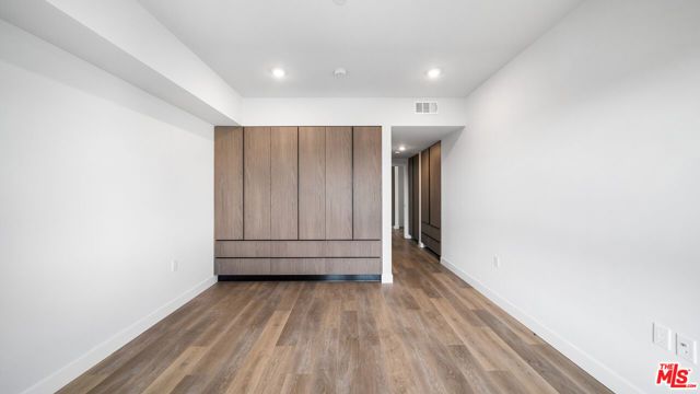 5153 Maplewood Avenue 407, Los Angeles, CA 90004