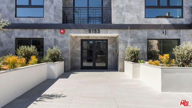 5153 Maplewood Avenue 407, Los Angeles, CA 90004