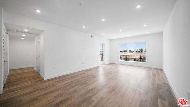 5153 Maplewood Avenue 407, Los Angeles, CA 90004