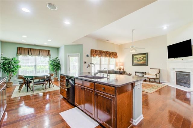 529 Olympic Way, Acworth, GA 30102