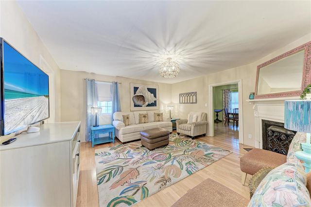 1315 15TH AVENUE W, Bradenton, FL 34205