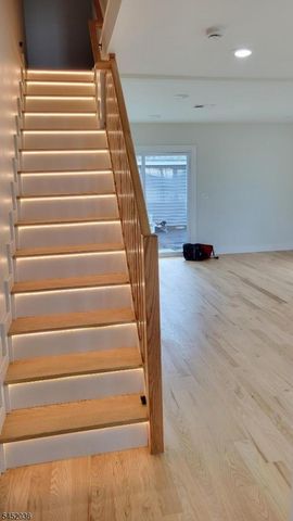135 Lake Shore Dr, Parsippany-troy Hills Twp., NJ 07054