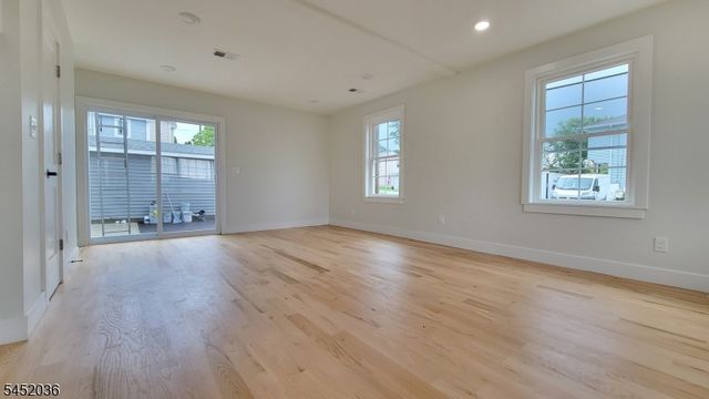 135 Lake Shore Dr, Parsippany-troy Hills Twp., NJ 07054