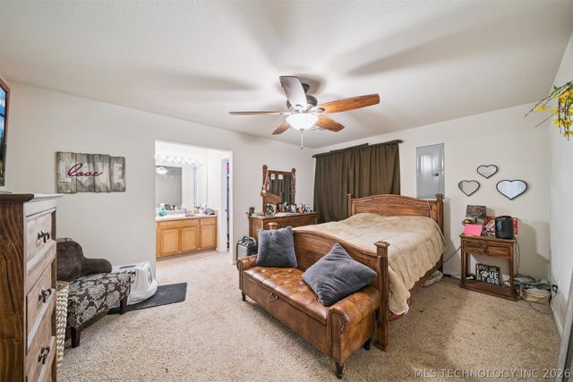 5452 S 369th West Avenue, Mannford, OK 74044