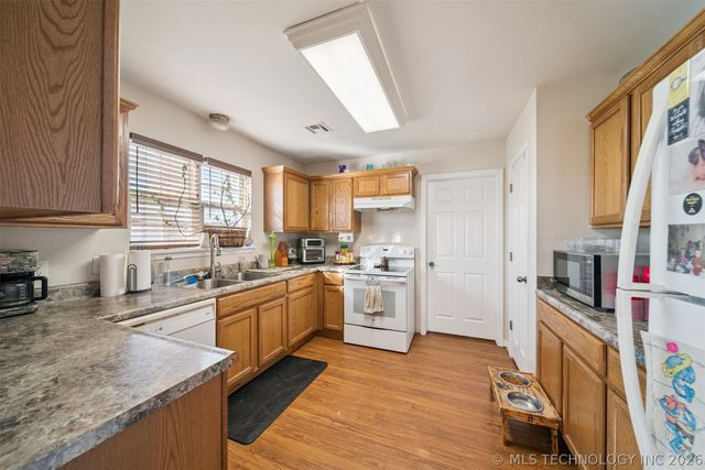 5452 S 369th West Avenue, Mannford, OK 74044