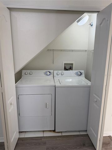 1206 KENNEWICK COURT, Wesley Chapel, FL 33543