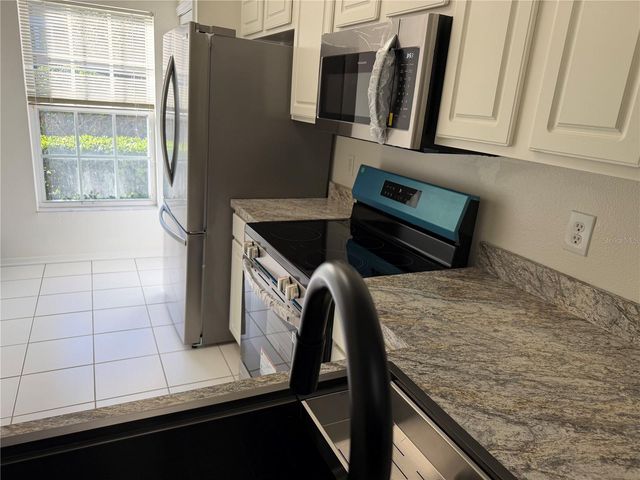 1206 KENNEWICK COURT, Wesley Chapel, FL 33543