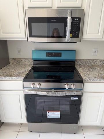 1206 KENNEWICK COURT, Wesley Chapel, FL 33543