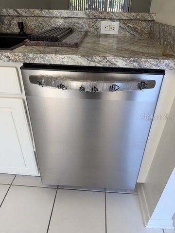 1206 KENNEWICK COURT, Wesley Chapel, FL 33543