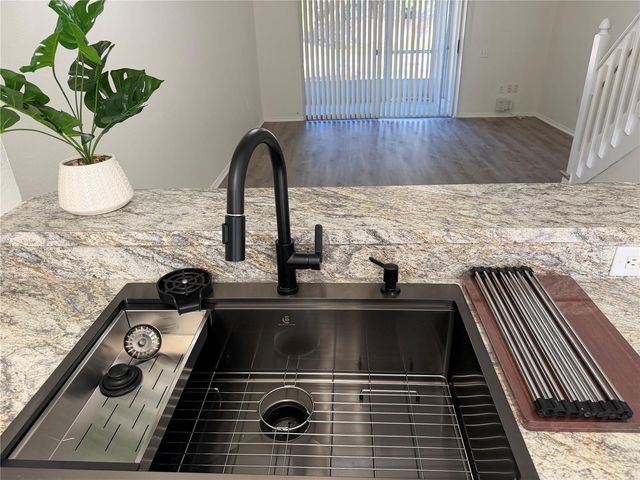 1206 KENNEWICK COURT, Wesley Chapel, FL 33543