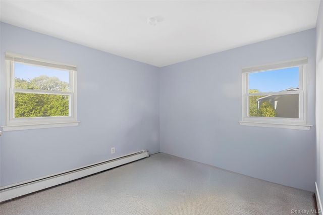 6 Stuyvesant Circle W, East Setauket, NY 11733