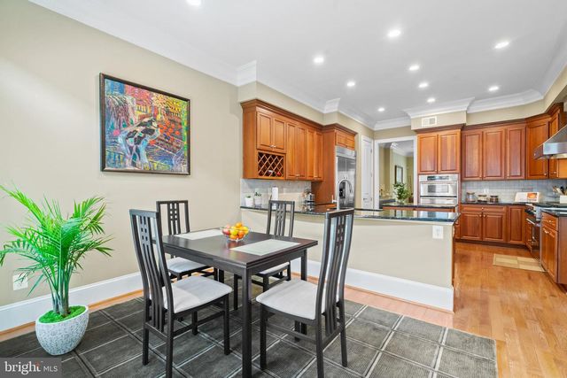 7820 CADBURY AVE, Potomac, MD 20854