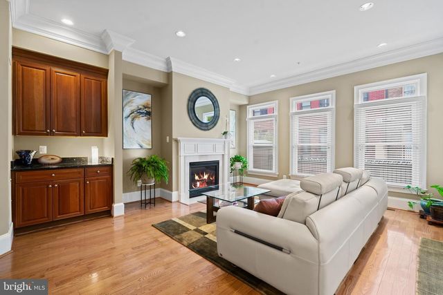 7820 CADBURY AVE, Potomac, MD 20854