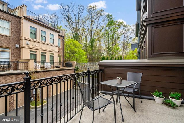 7820 CADBURY AVE, Potomac, MD 20854