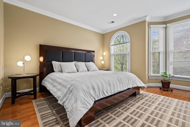 7820 CADBURY AVE, Potomac, MD 20854
