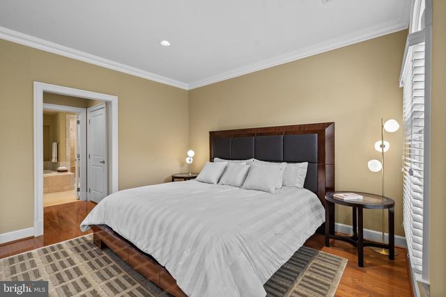 7820 CADBURY AVE, Potomac, MD 20854