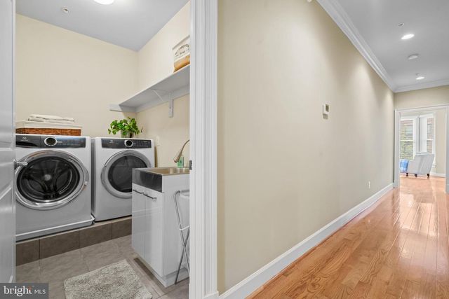 7820 CADBURY AVE, Potomac, MD 20854